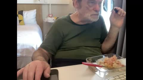 Coach Karl Porn Star Tip me all the way to my next trip online show from 01/12/26, 12:32