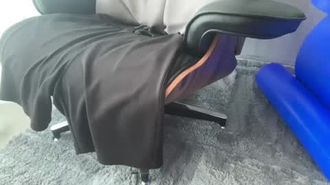 Snapshot of cockerspaniard81 chatting on 07/18/26, 03:05 cockerspaniard81 online show from 07/18/26, 03:05