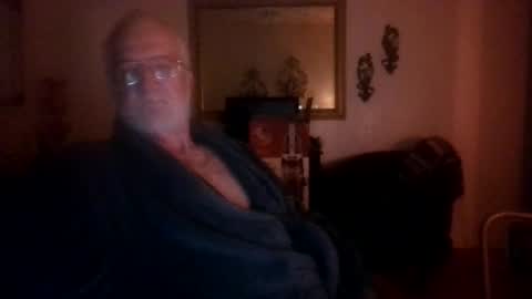 Snapshot of cockpumpforyou chatting on 12/24/24, 10:11 Cock Pump For You online show from 12/24/24, 10:11