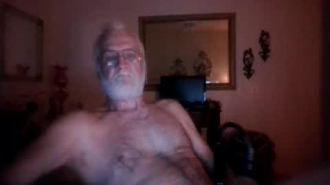 Snapshot of cockpumpforyou chatting on 01/16/25, 09:37 Cock Pump For You online show from 01/16/25, 09:37