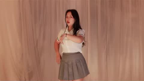 Snapshot of coco20020924 chatting on 12/18/25, 02:28 coco20020924 online show from 12/18/25, 02:28