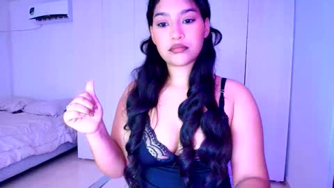 cocoa886863 online show from 11/01/25, 12:12