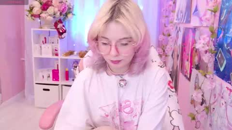 Mia online show from 12/19/25, 09:00