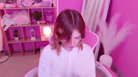Mia online show from 06/28/26, 04:46