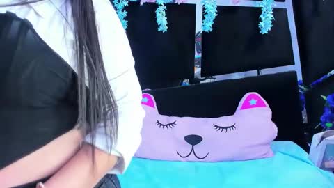 Snapshot of cocoo_nuth chatting on 09/20/25, 02:56 Cocoo online show from 09/20/25, 02:56