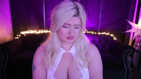 Snapshot of cocosecretss chatting on 04/29/26, 06:50 onlyfans amyleyy online show from 04/29/26, 06:50