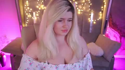Snapshot of cocosecretss chatting on 06/12/26, 07:18 onlyfans amyleyy online show from 06/12/26, 07:18