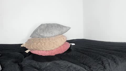 Snapshot of coddy_fit chatting on 12/20/25, 11:39 cody online show from 12/20/25, 11:39