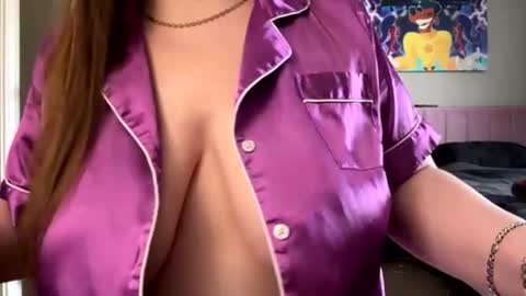Snapshot of codieraye chatting on 06/25/26, 02:43 TheGoddessCodie online show from 06/25/26, 02:43