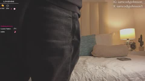 Snapshot of cody_johnsonn_ chatting on 10/13/25, 08:31 CODY online show from 10/13/25, 08:31