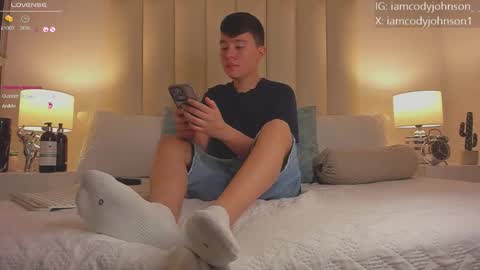 Snapshot of cody_johnsonn_ chatting on 10/14/25, 07:47 CODY online show from 10/14/25, 07:47