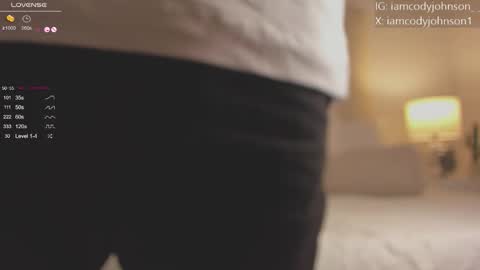 Snapshot of cody_johnsonn_ chatting on 10/24/25, 08:05 CODY online show from 10/24/25, 08:05