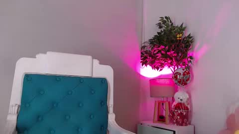 Coffee Dreams online show from 02/24/25, 05:42