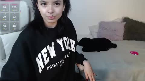 Phia And Luna online show from 09/28/25, 03:01