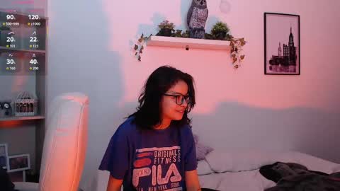 Phia And Luna online show from 10/22/25, 03:40