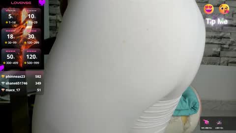 laurita online show from 11/01/25, 06:43