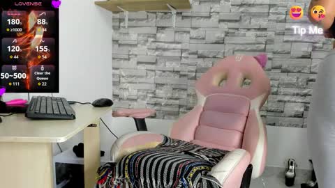 laurita online show from 01/18/26, 09:18