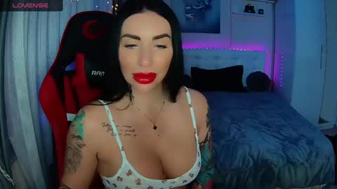 Ur goddess Nikki online show from 12/16/24, 11:44