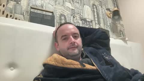 colambus83 online show from 04/01/26, 03:42