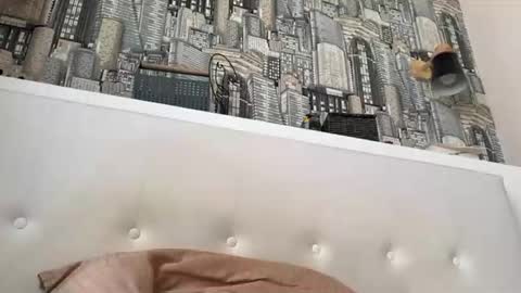 colambus83 online show from 04/18/26, 05:33