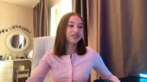Lily online show from 06/17/26, 04:59