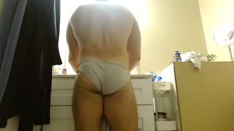 Snapshot of colbymoney chatting on 10/10/25, 02:54 Colby big dick money online show from 10/10/25, 02:54