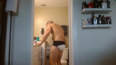 Snapshot of colbymoney chatting on 10/19/25, 07:58 Colby big dick money online show from 10/19/25, 07:58
