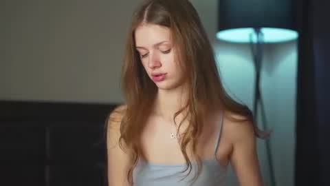Snapshot of cold_humble chatting on 06/20/26, 03:42 Akumakekw online show from 06/20/26, 03:42