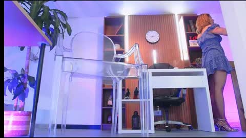 Snapshot of colete_milf chatting on 10/08/25, 02:36 Samantha online show from 10/08/25, 02:36