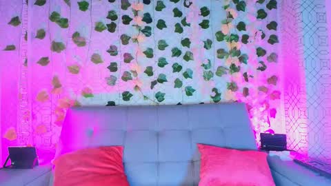 colett online show from 09/16/25, 11:55