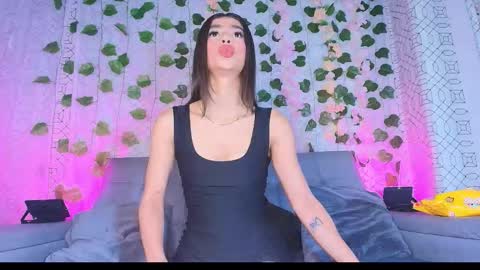 colett online show from 10/25/25, 12:02