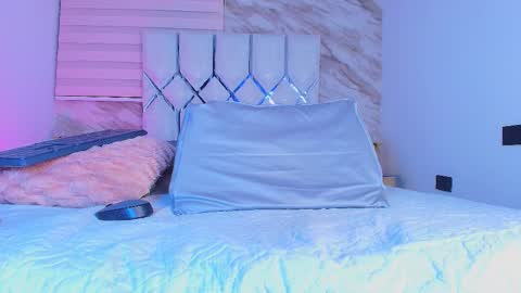 colett online show from 03/08/26, 11:58