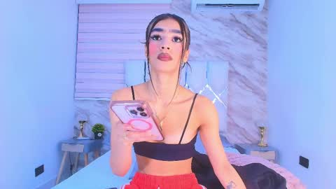 colett online show from 04/22/26, 11:56