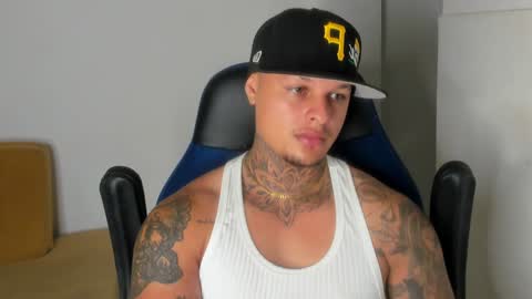 Snapshot of colin_prince2 chatting on 12/20/24, 01:14 COLIN online show from 12/20/24, 01:14