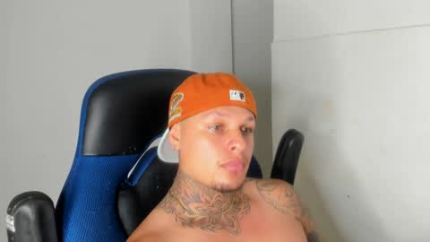 Snapshot of colin_prince2 chatting on 12/21/24, 07:24 COLIN online show from 12/21/24, 07:24