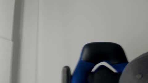 Snapshot of colin_prince2 chatting on 12/31/24, 03:23 COLIN online show from 12/31/24, 03:23