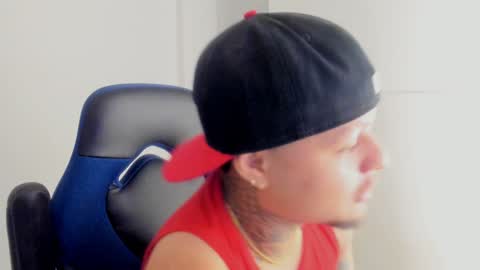 Snapshot of colin_prince2 chatting on 01/25/25, 01:52 COLIN online show from 01/25/25, 01:52