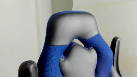 Snapshot of colin_prince2 chatting on 02/16/25, 12:41 COLIN online show from 02/16/25, 12:41