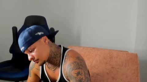 Snapshot of colin_prince2 chatting on 02/20/25, 12:08 COLIN online show from 02/20/25, 12:08