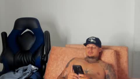 Snapshot of colin_prince2 chatting on 02/20/25, 09:09 COLIN online show from 02/20/25, 09:09