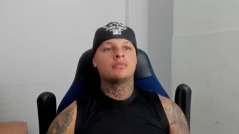 Snapshot of colin_prince2 chatting on 02/27/25, 07:04 COLIN online show from 02/27/25, 07:04