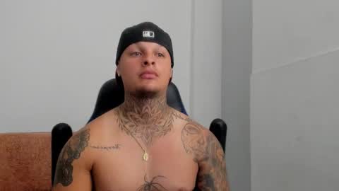 Snapshot of colin_prince2 chatting on 03/08/25, 02:23 COLIN online show from 03/08/25, 02:23