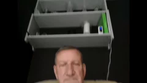 Snapshot of colinbeech chatting on 09/30/25, 12:43 colinbeech online show from 09/30/25, 12:43