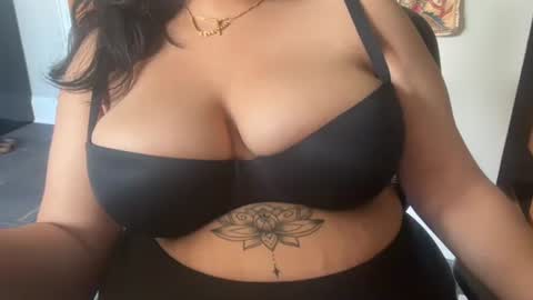 Snapshot of coll3gegirl chatting on 09/26/25, 05:17 coll3gegirl online show from 09/26/25, 05:17