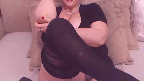 Snapshot of college_dream_bbw chatting on 01/06/25, 10:05 Maddison online show from 01/06/25, 10:05