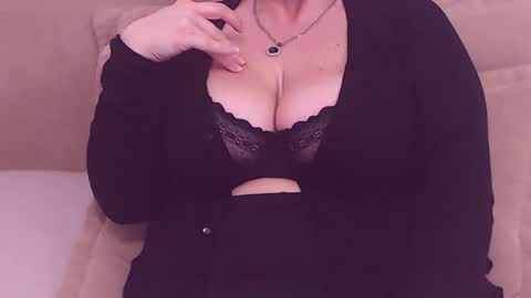 Snapshot of college_dream_bbw chatting on 02/09/25, 03:12 Maddison online show from 02/09/25, 03:12
