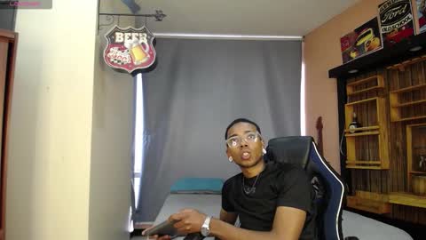 Snapshot of collemanstone chatting on 11/13/25, 08:52 CollemanStone online show from 11/13/25, 08:52