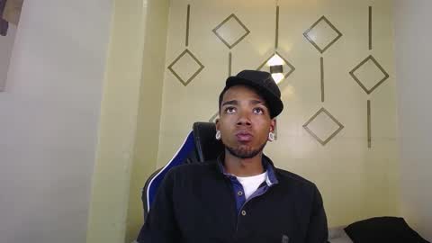 Snapshot of collemanstone chatting on 12/16/25, 04:50 CollemanStone online show from 12/16/25, 04:50