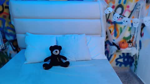 valentina online show from 10/11/25, 02:26