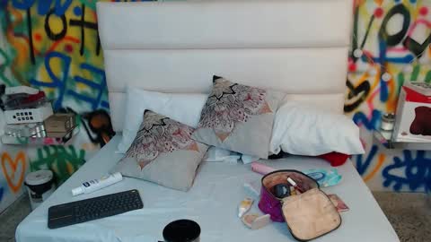 valentina online show from 11/26/25, 12:39